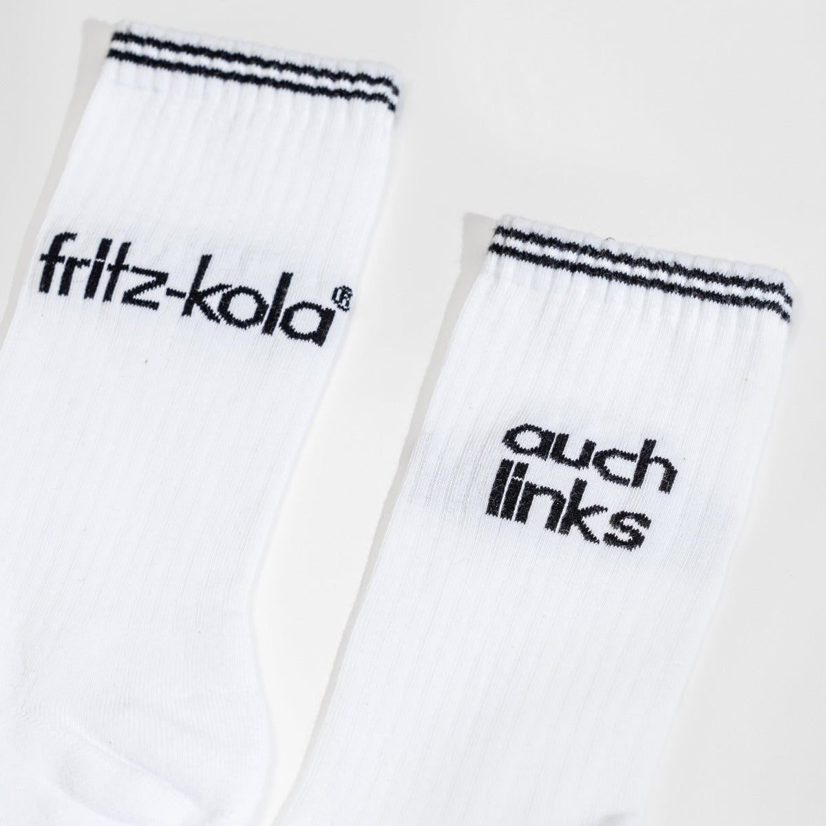 socken 'links' und 'auch links' - weiß